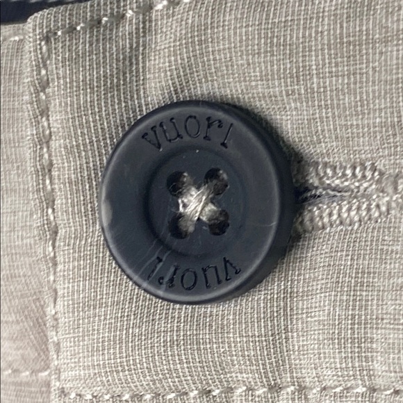 Vuori Men's 38 Light Tan Flat Front Shorts - Picture 3 of 8